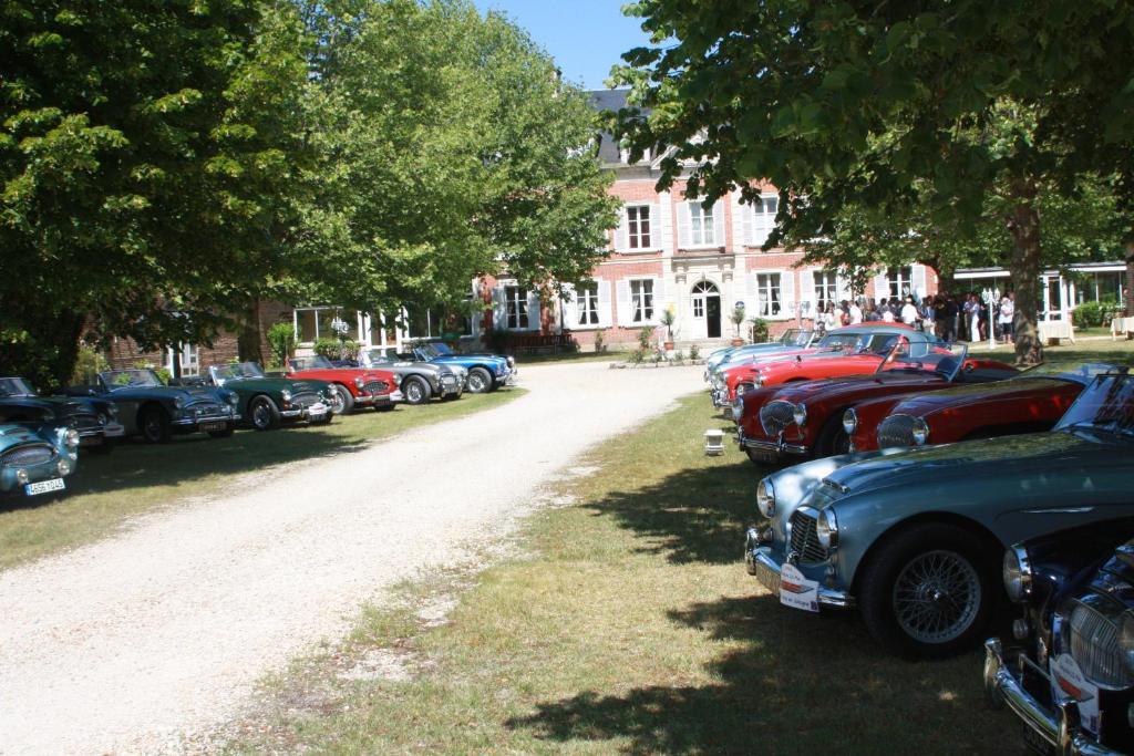 Hotel Logis Domaine De Valaudran Salbris Exterior foto